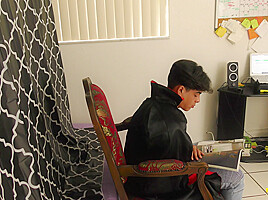 Giant Vampire Shrinks You – Julian Jaden