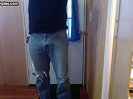 Gloryhole DILF takes fresh load in mouth after sucking